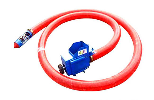 可直接卡在貨車箱的加高壁上，可彎曲可移動(dòng)，并對(duì)谷物有粗略的清選和脫水作用